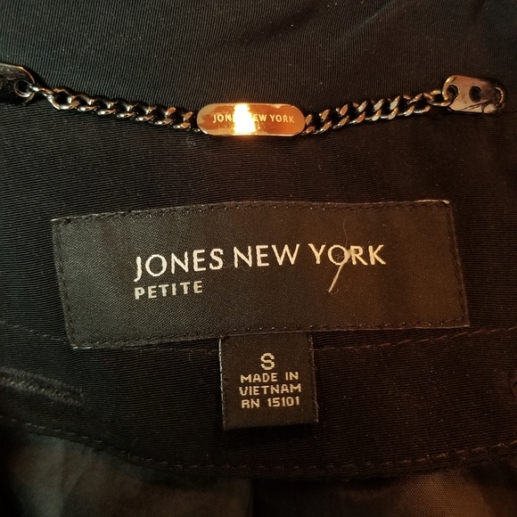 Jones New York Petite black raincoat - Picture 7 of 9